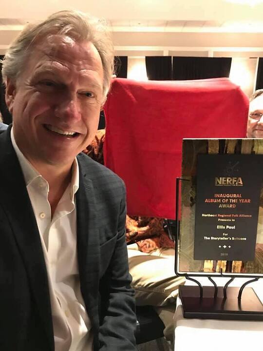 Ellis Paul accepts NERFA Award.